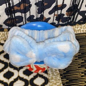 GLOW ON 5TH BEAUTY SKINCARE PLUSH HEADBAND